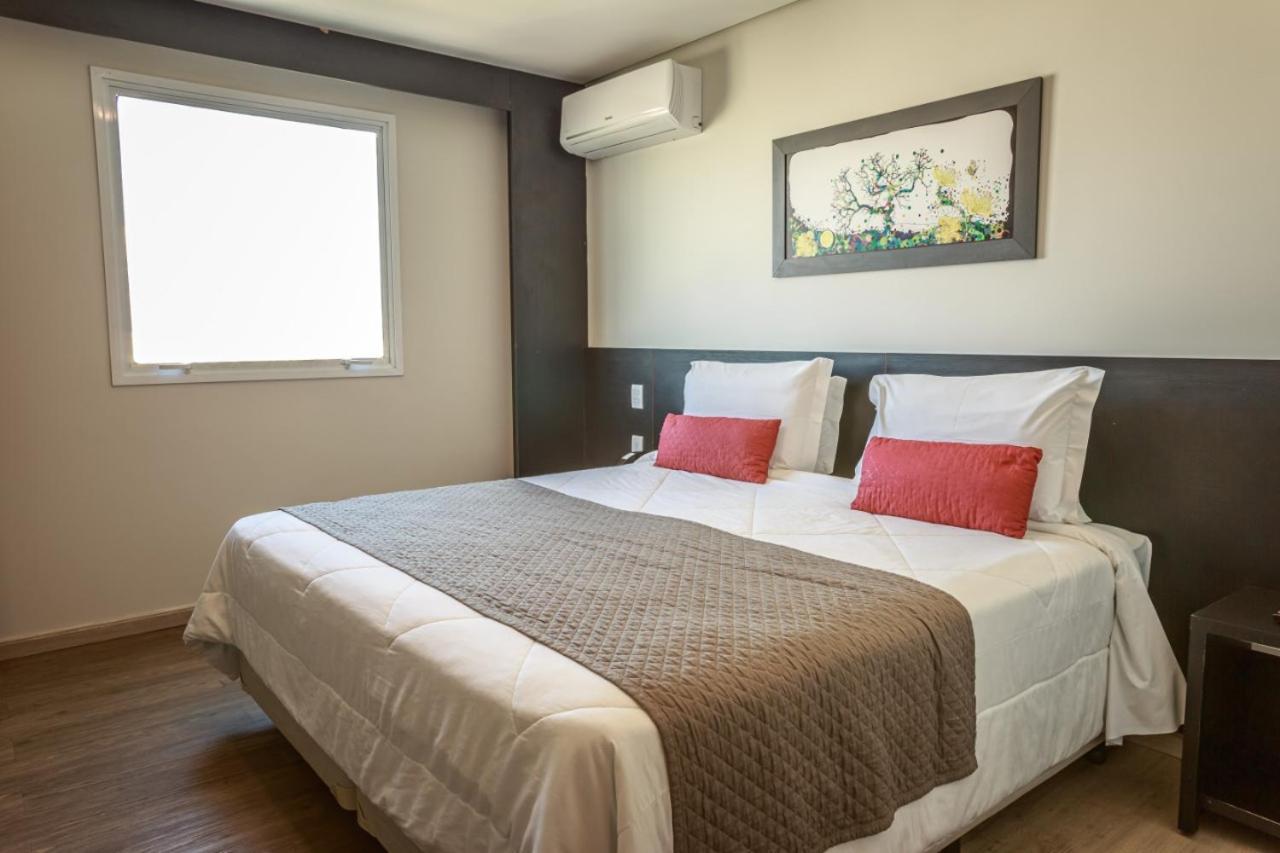 Dubai Suites Montes Claros Kültér fotó