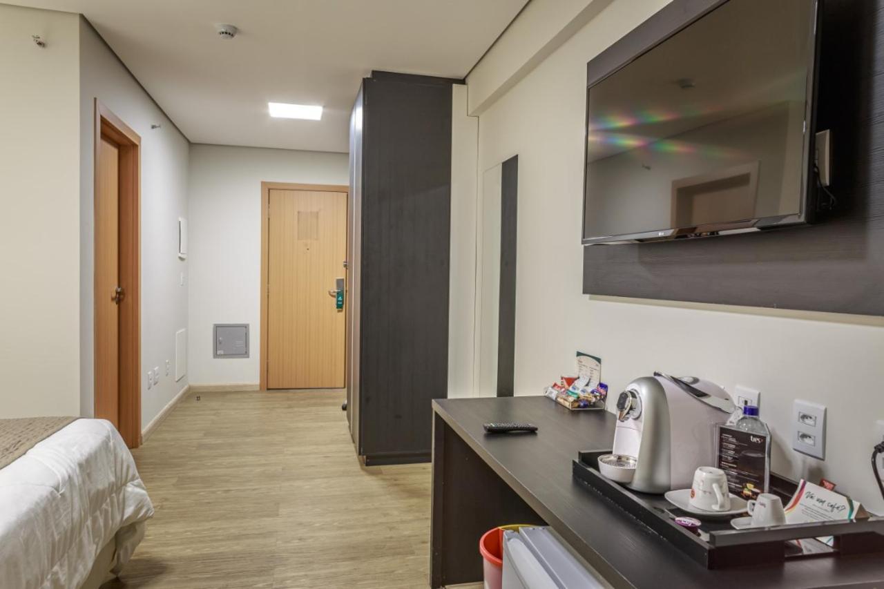 Dubai Suites Montes Claros Kültér fotó