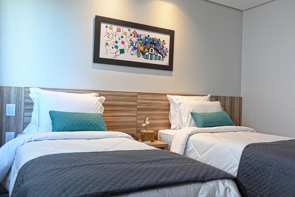Dubai Suites Montes Claros Kültér fotó